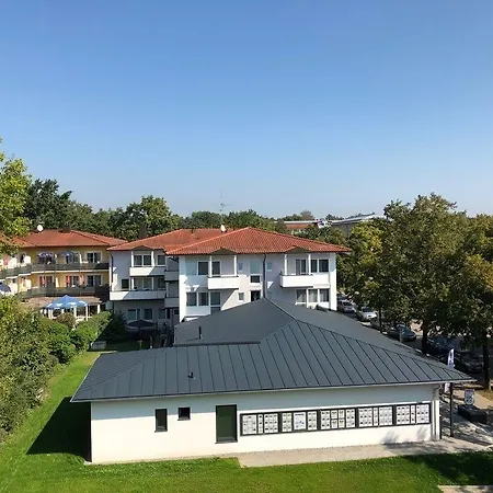 Appartementhotel Cura מלון 2*