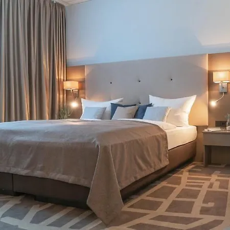 Appartementhotel Cura מלון