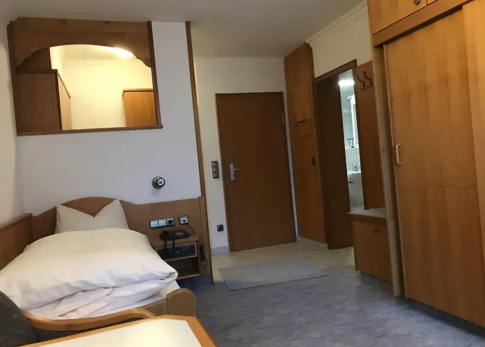 Appartementhotel Cura فندق 2*